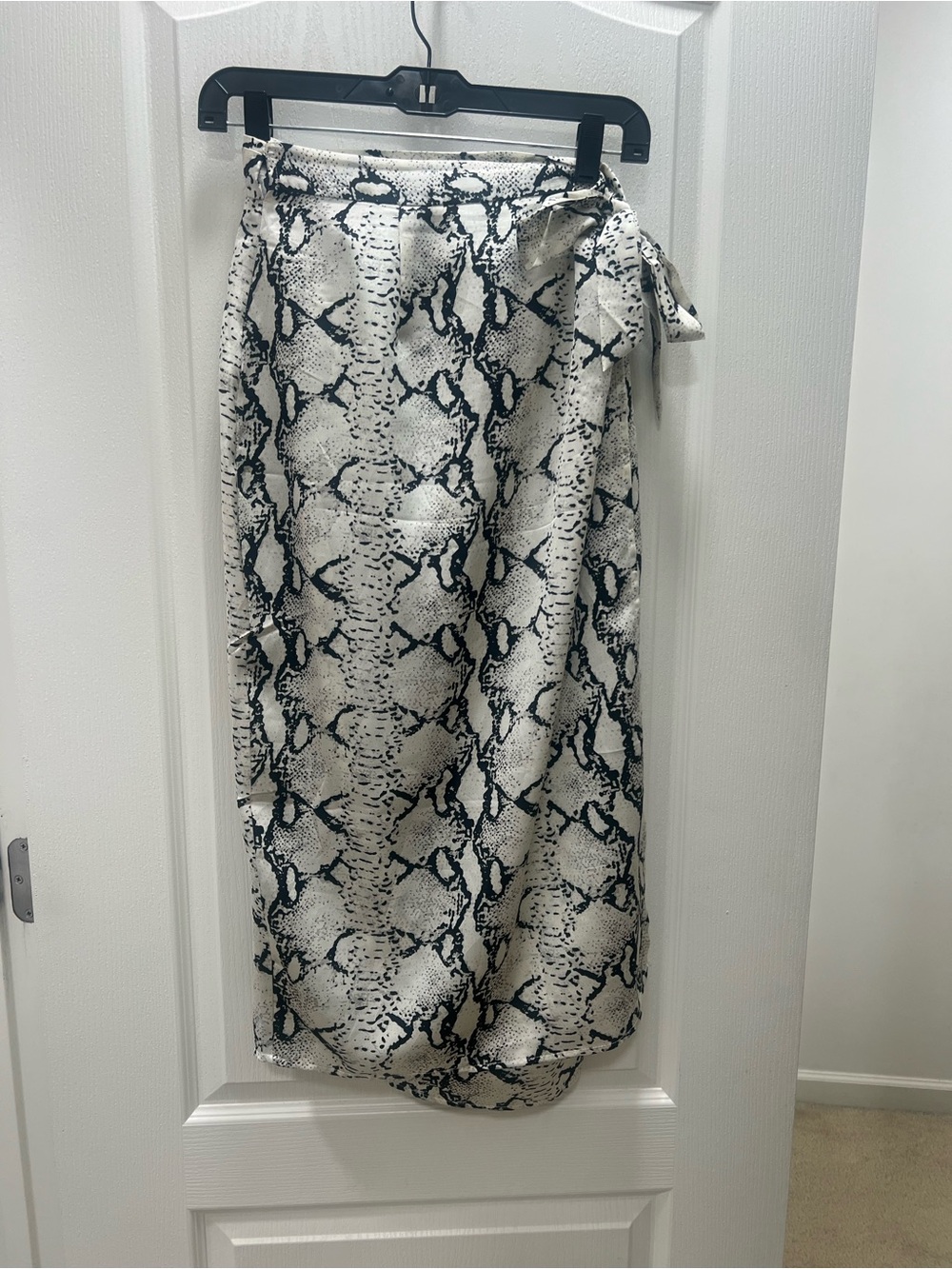 PrettyLittleThing Black & Cream Snake-Print Wrap Midi Skirt